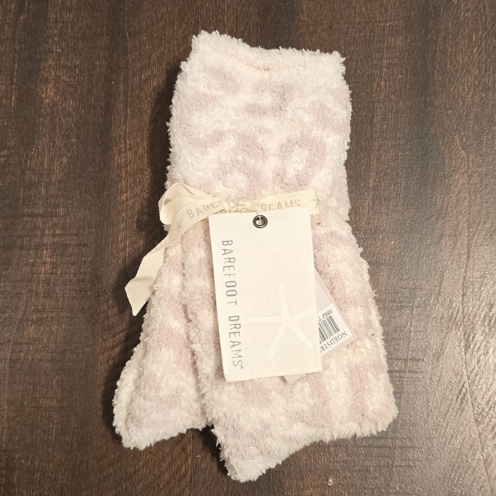 Barefoot Dreams Cozy Chic In the Wild Cozy socks NWT